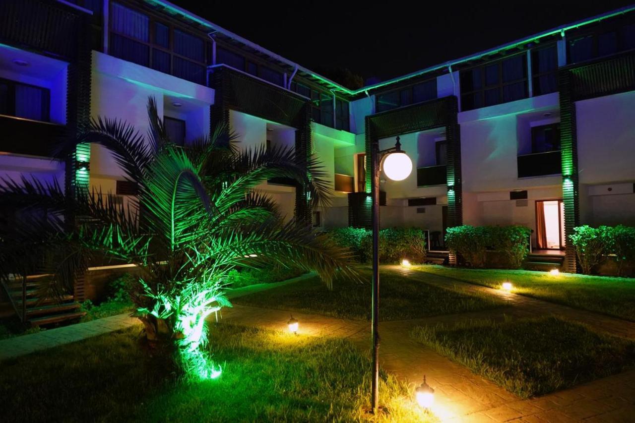 Mad Sea Beach Hotel Караджакёй Экстерьер фото