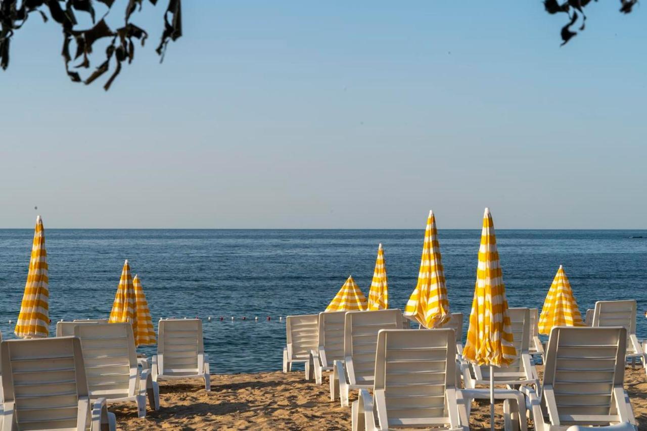 Mad Sea Beach Hotel Караджакёй Экстерьер фото